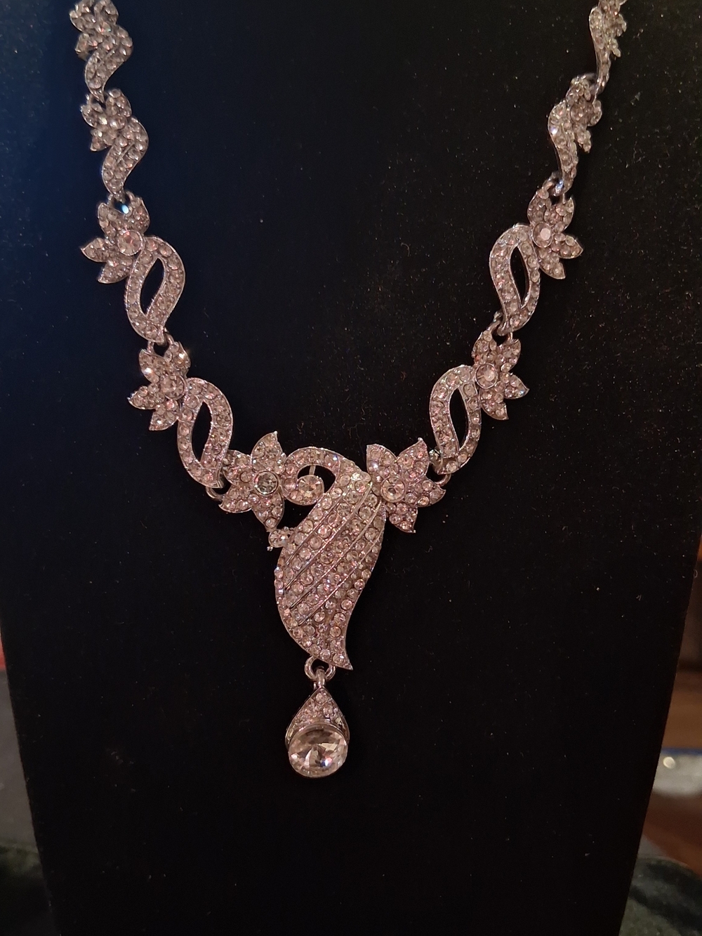 Rhinestone Floral Teardrop Pendant Necklace - Silver Tone